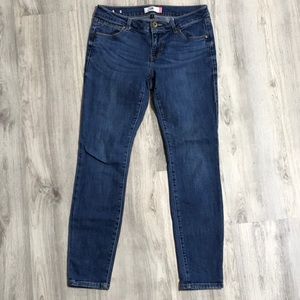 CAbi Skinny Jeans Medium Wash Mid Rise Modest Mature Everyday Womens 8 Stretch